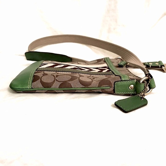 Coach Rare 41054 Hampton Nancy Zebra Signature Swingpack Stripe - Picture 2 of 14